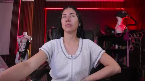 Snapshot of xiaqueen chatting on November 2025 11:35:01 AM XiaQueen I M online show from November 2025 11:35:01 AM