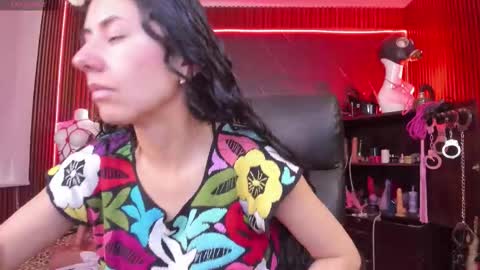 Snapshot of xiaqueen chatting on December 2025 08:50:02 PM XiaQueen I M online show from December 2025 08:50:02 PM