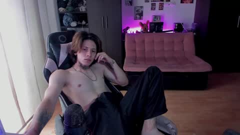 xIce Boy online show from May 2026 06:05:02 PM
