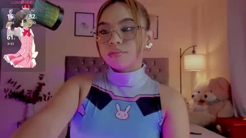 camila online show from November 2025 09:58:01 PM