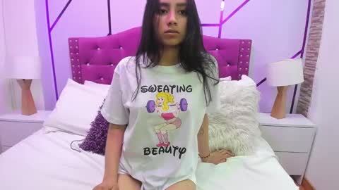 Snapshot of ximena_vasquez8 chatting on February 2025 03:00:02 AM Xime online show from February 2025 03:00:02 AM