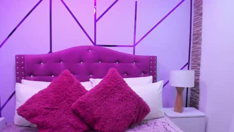 Snapshot of ximena_vasquez8 chatting on February 2025 03:01:02 AM Xime online show from February 2025 03:01:02 AM