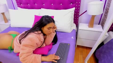 Snapshot of ximena_vasquez8 chatting on March 2025 08:56:02 AM Xime online show from March 2025 08:56:02 AM