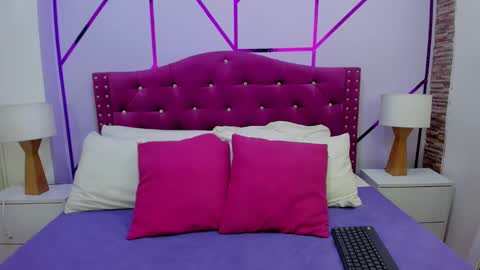 Snapshot of ximena_vasquez8 chatting on March 2025 03:11:02 AM Xime online show from March 2025 03:11:02 AM