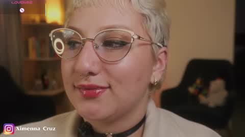 Snapshot of ximenna_cruz_ chatting on December 2025 10:17:02 PM Xime Independent Artist online show from December 2025 10:17:02 PM