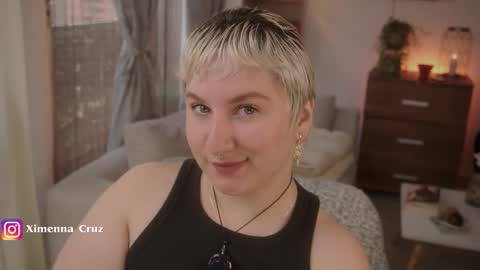 Snapshot of ximenna_cruz_ chatting on January 2026 12:21:01 PM Xime Independent Artist online show from January 2026 12:21:01 PM