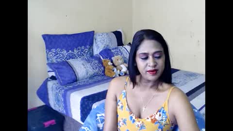 Miss Ria online show from November 2025 10:48:01 AM