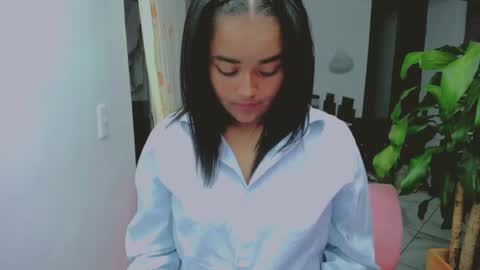 Snapshot of xiomy_winklar chatting on February 2025 03:44:02 AM xiomy winklar online show from February 2025 03:44:02 AM