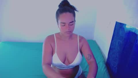 Snapshot of xiomy_winklar chatting on March 2025 12:17:01 PM xiomy winklar online show from March 2025 12:17:01 PM