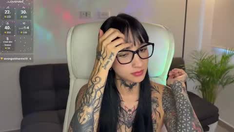 Snapshot of xisisxx chatting on October 2025 09:39:01 PM xisisxx online show from October 2025 09:39:01 PM