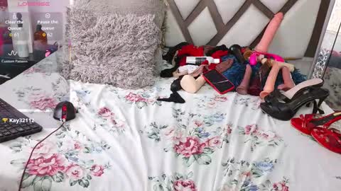 xladyluna online show from February 2026 03:44:01 PM