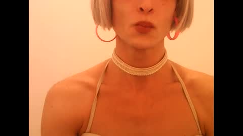 Snapshot of xlecram chatting on December 2025 07:30:02 PM Wendy online show from December 2025 07:30:02 PM