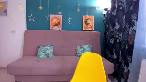 Snapshot of xloe_queen chatting on February 2025 12:19:02 PM Chloe online show from February 2025 12:19:02 PM