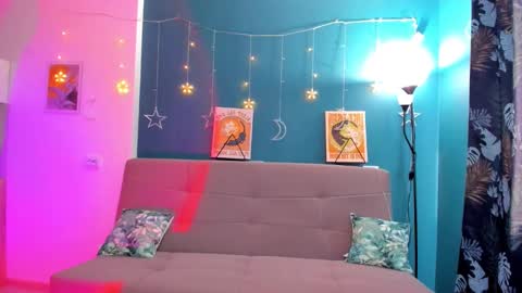 Snapshot of xloe_queen chatting on February 2025 10:11:02 AM Chloe online show from February 2025 10:11:02 AM