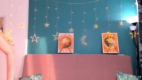 Snapshot of xloe_queen chatting on March 2025 12:11:02 PM Chloe online show from March 2025 12:11:02 PM