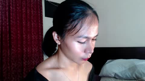 Snapshot of xlovely_destinyx chatting on November 2025 06:02:01 AM Alice online show from November 2025 06:02:01 AM