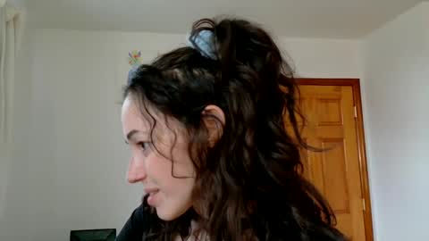 Snapshot of xlucidmiax chatting on February 2025 09:12:01 PM Mia online show from February 2025 09:12:01 PM