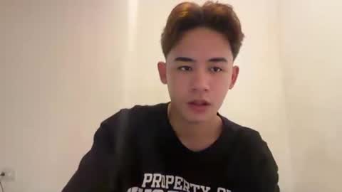 Snapshot of xluminous chatting on August 2026 03:55:01 PM MIKAEL online show from August 2026 03:55:01 PM