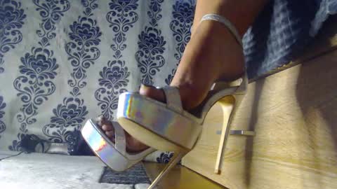 Monroe online show from November 2025 09:08:02 AM