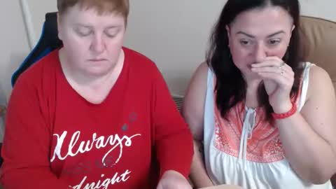 XMollyJaneX online show from November 2025 05:56:01 PM