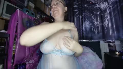 Snapshot of xnicetitsx chatting on October 2025 07:05:02 AM xnicetitsx online show from October 2025 07:05:02 AM
