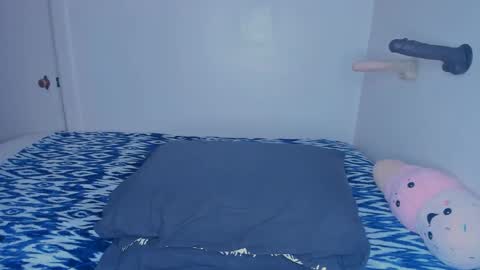 Rae  online show from February 2025 09:46:02 PM