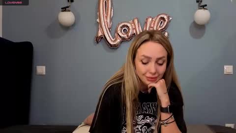 AnnaMaee online show from February 2025 03:31:02 AM