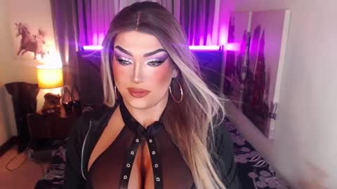 Snapshot of xshadowseductressmitchx chatting on February 2025 12:28:01 PM Cattaleya online show from February 2025 12:28:01 PM