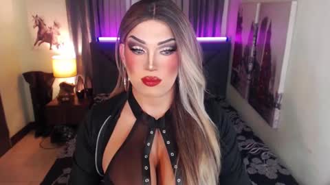 Snapshot of xshadowseductressmitchx chatting on February 2025 05:56:01 AM Cattaleya online show from February 2025 05:56:01 AM