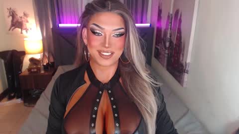 Snapshot of xshadowseductressmitchx chatting on March 2025 10:03:02 AM Cattaleya online show from March 2025 10:03:02 AM