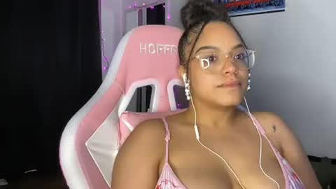 Snapshot of xstargazingx chatting on June 2026 10:12:01 PM xStarGazingx online show from June 2026 10:12:01 PM