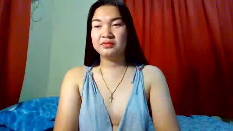 Snapshot of xsweetiemajax chatting on January 2025 01:13:01 AM HI IM PAULINE online show from January 2025 01:13:01 AM