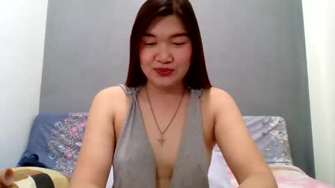 Snapshot of xsweetiemajax chatting on September 2025 10:32:02 PM HI IM PAULINE online show from September 2025 10:32:02 PM