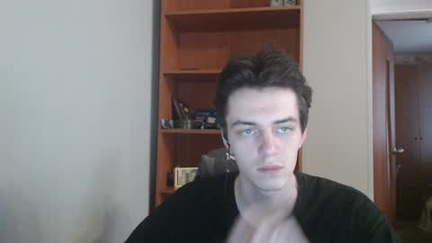 traqqq online show from November 2025 08:36:02 AM