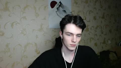 traqqq online show from April 2026 09:34:01 PM