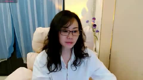 LiLiLi online show from April 2026 12:31:01 PM