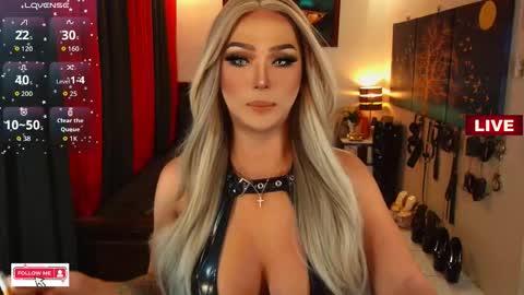 K E L L Y online show from October 2025 04:22:02 AM