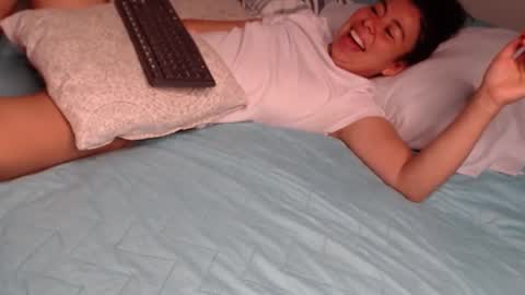 Gabriela and Camila online show from March 2025 04:33:02 PM