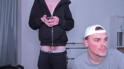 raul online show from December 2025 11:54:01 PM