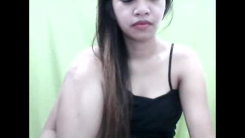 Mariel online show from October 2025 10:31:01 PM