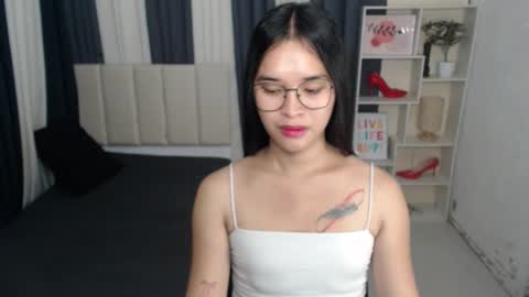 CHLOES ROOM online show from October 2025 05:22:01 PM