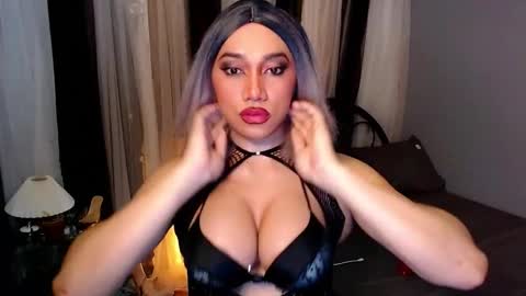Snapshot of xxcinddyxx chatting on March 2025 04:07:02 PM cinddy online show from March 2025 04:07:02 PM