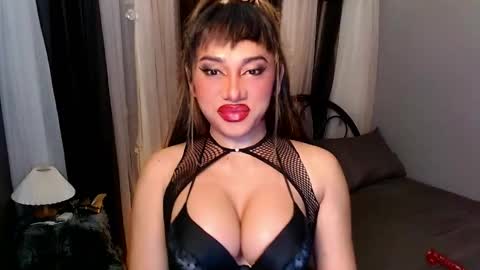 Snapshot of xxcinddyxx chatting on March 2025 06:11:02 PM cinddy online show from March 2025 06:11:02 PM