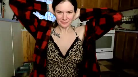Snapshot of xxdana chatting on January 2025 10:12:01 PM Deezy online show from January 2025 10:12:01 PM