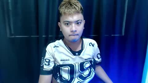 Snapshot of xxhotloyd_cummerx chatting on November 2025 05:45:02 AM Loyd online show from November 2025 05:45:02 AM