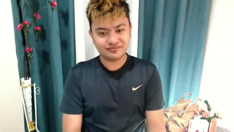 Snapshot of xxhotloyd_cummerx chatting on December 2025 01:22:02 AM Loyd online show from December 2025 01:22:02 AM