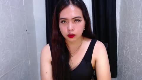 Snapshot of xxhotsexydivinexx chatting on March 2025 03:01:01 AM divine online show from March 2025 03:01:01 AM