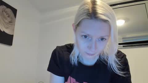 Snapshot of xxkimber_bentonxx chatting on January 2025 03:34:02 PM Next online Monday to Friday 10am till 2pm UK time online show from January 2025 03:34:02 PM