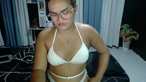Kylie Smith online show from April 2026 12:29:02 PM