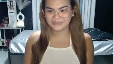 Snapshot of xxkylie_smithxx chatting on June 2026 10:19:01 AM Kylie Smith online show from June 2026 10:19:01 AM